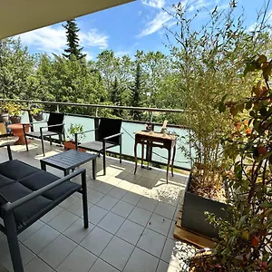 Un Meublé Et équipé - Clinique De La Sauvegarde - Location Courte Durée Appartement